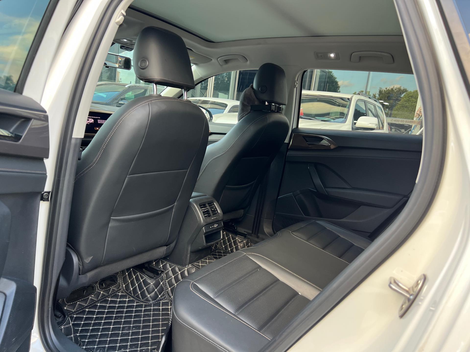 Volkswagen Tharu 2021 car image #6