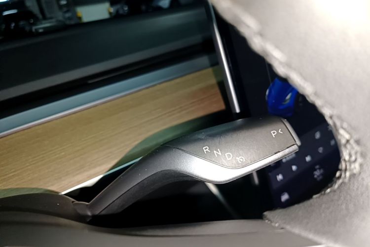 Tesla Model 3 2020 car image #14
