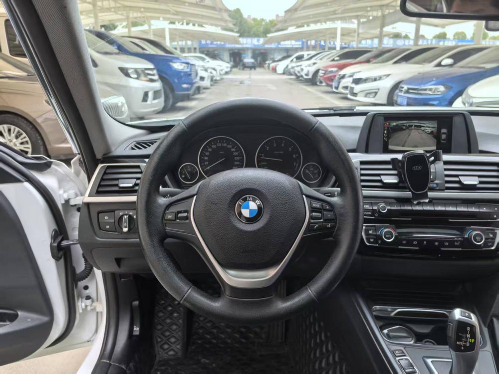 BMW 3 Series 2017 #10 BMW 3 Series 2017 car image #10