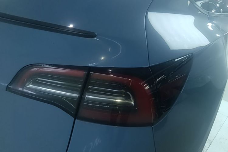 Tesla Model Y 2023 imagem de carro #8