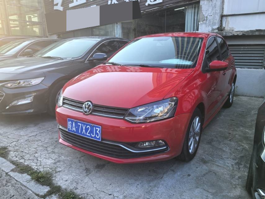 Volkswagen Polo 2014 Volkswagen Polo 2014 car image