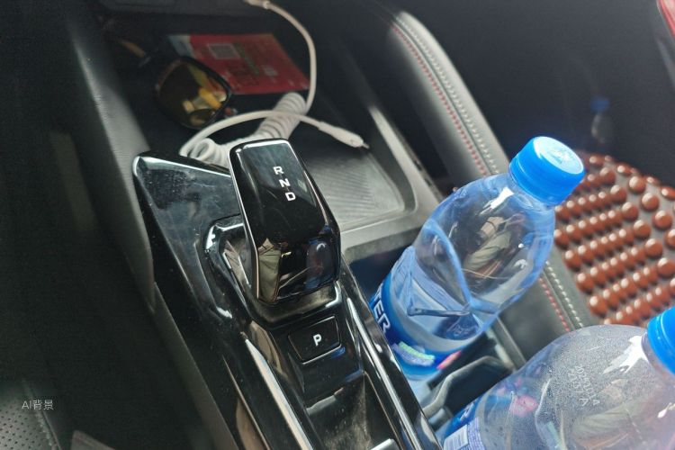 GEELY Coolray 2023 #16 GEELY Coolray 2023 imagem de carro #16