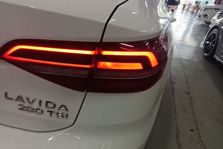 Volkswagen Lavida 2021 immagine di auto #8