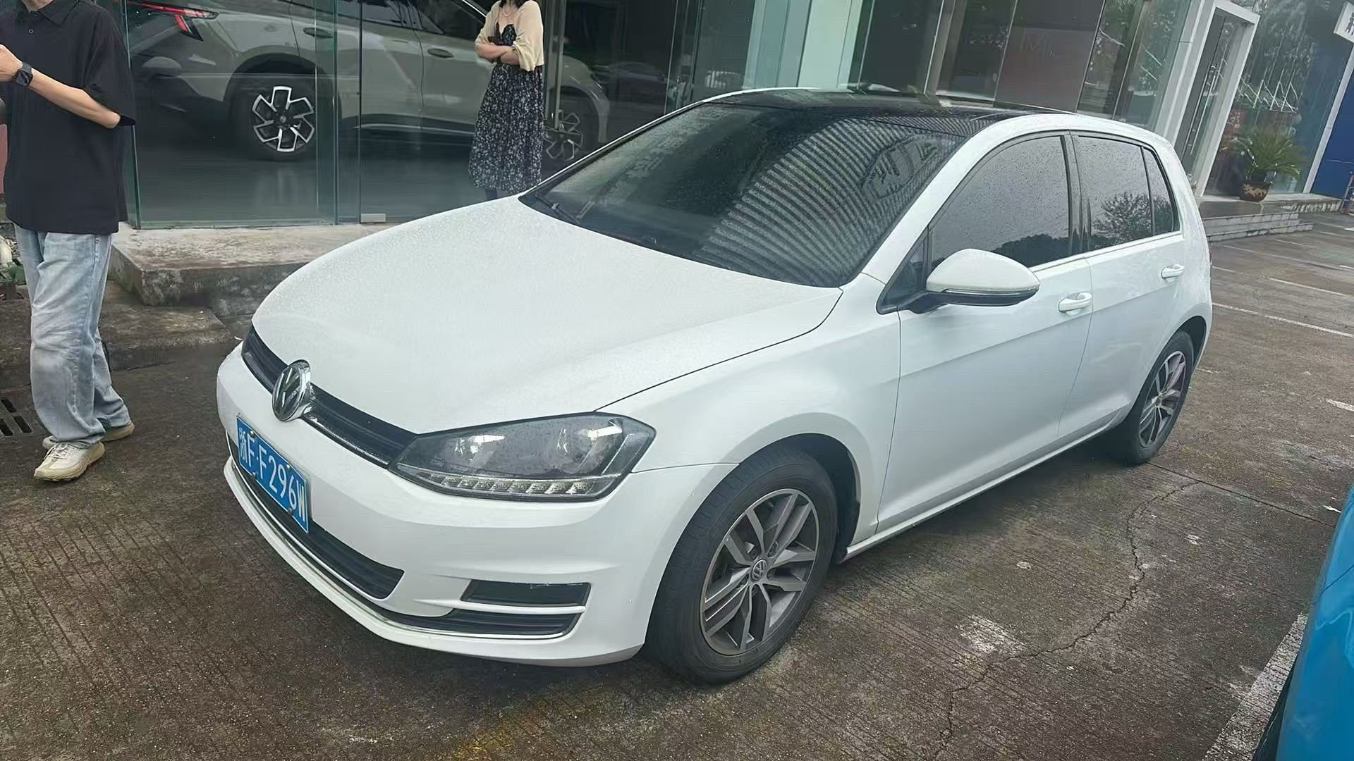 2016 car image 