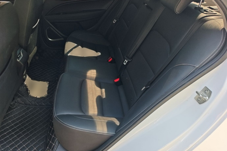 GEELY Emgrand 2020 #17 GEELY Emgrand 2020 imagen de coche #17