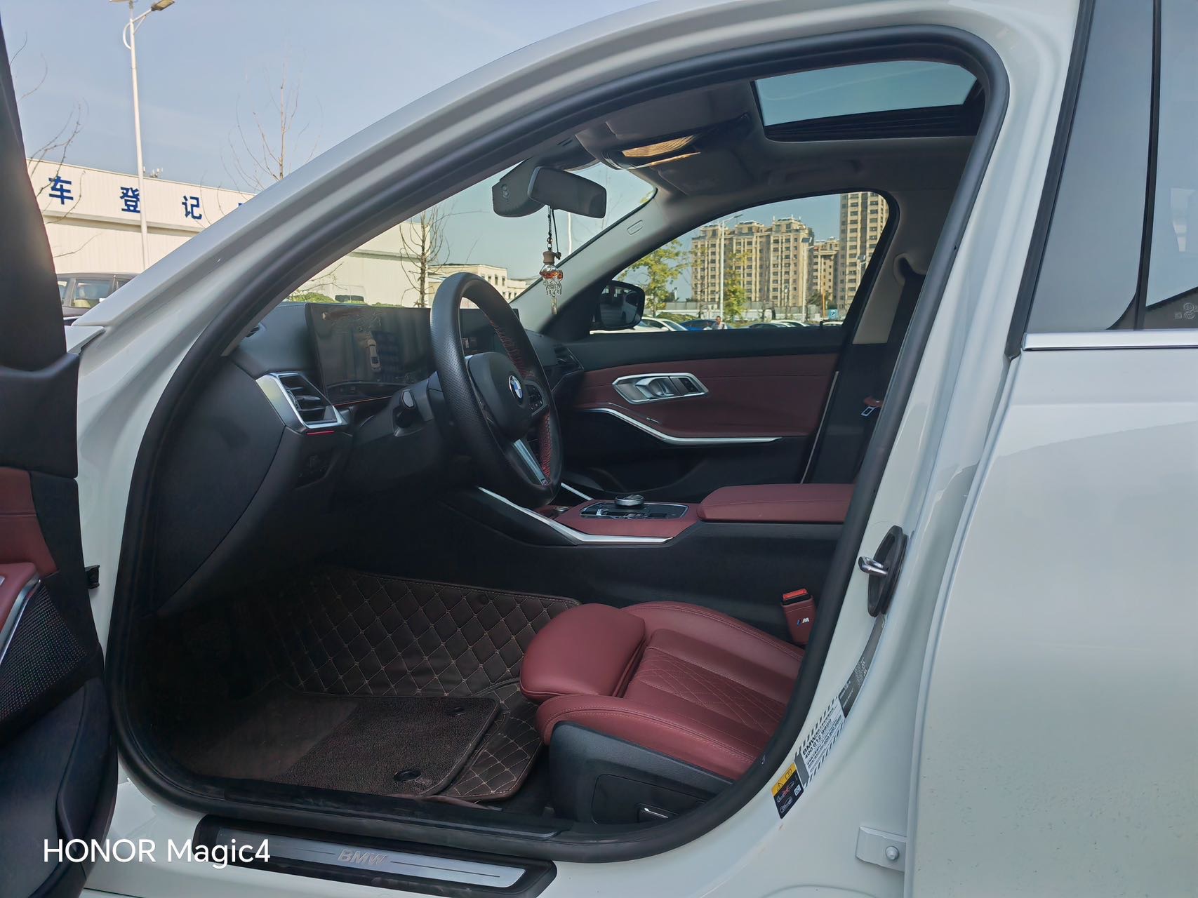 BMW i3 2024 car image #4