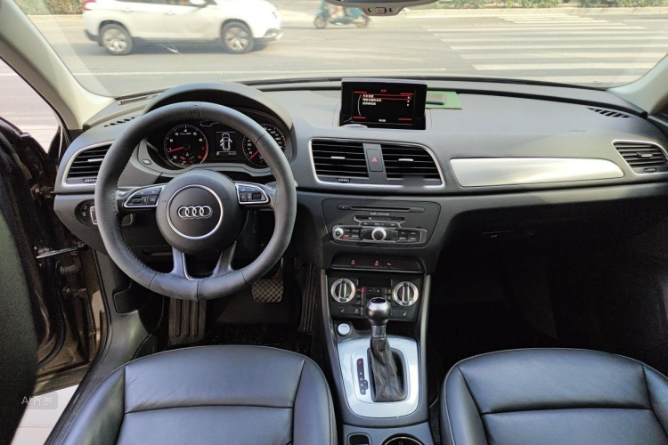 Audi Q3 2016 #11 Audi Q3 2016 car image #11