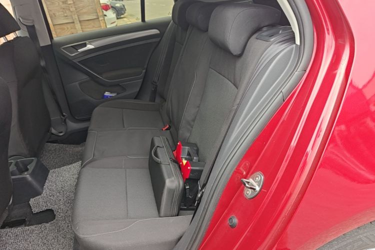 Volkswagen Golf 2014 car image #17