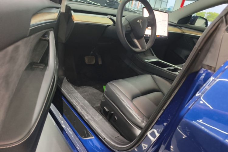 Tesla Model 3 2021 #16 Tesla Model 3 2021 car image #16