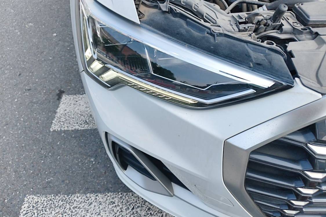 Audi Q3 2021 car image #7