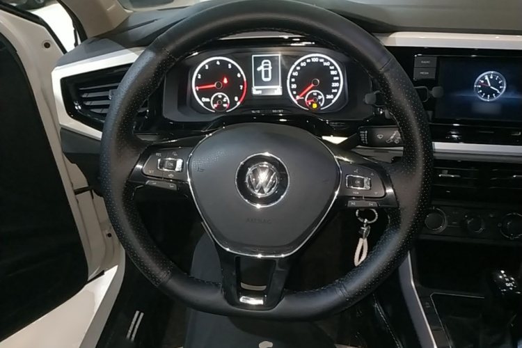 Volkswagen Polo 2020 immagine di auto #11