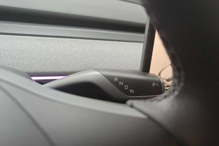 Tesla Model Y 2024 #14 Tesla Model Y 2024 car image #14