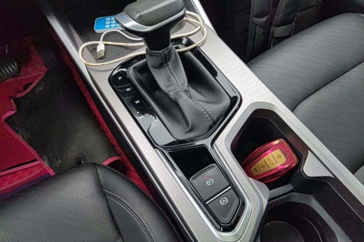 GEELY Emgrand 2021 immagine di auto #14