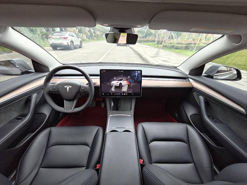 Tesla Model 3 2023 car image #7