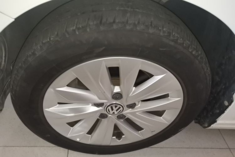 Volkswagen Lavida 2019 car image #9