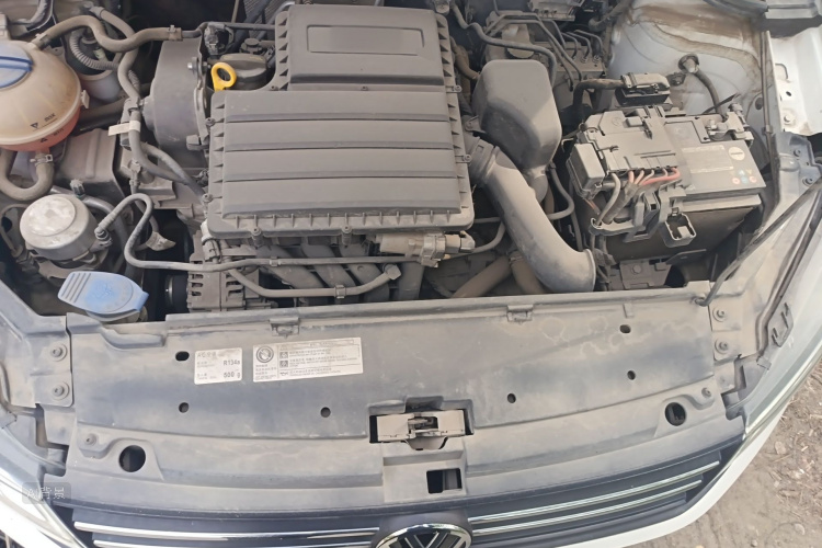 Volkswagen Santana 2022 car image #22