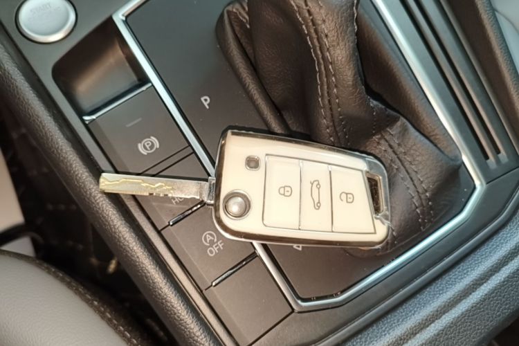 Volkswagen Lavida 2024 car image #9