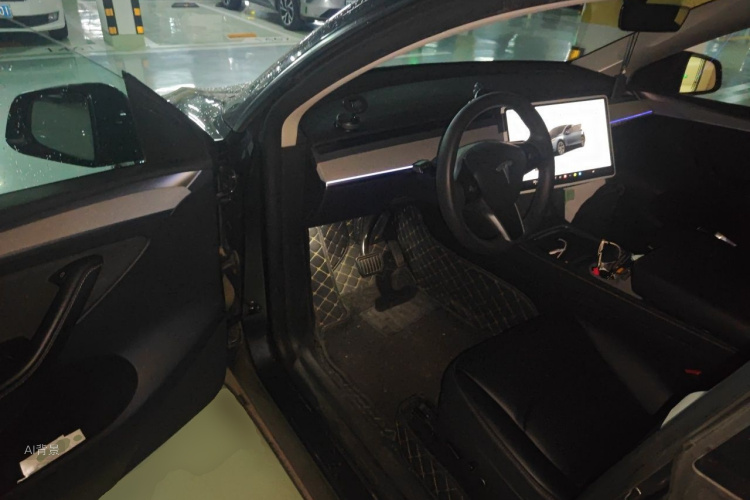 Tesla Model Y 2024 #18 Tesla Model Y 2024 car image #18