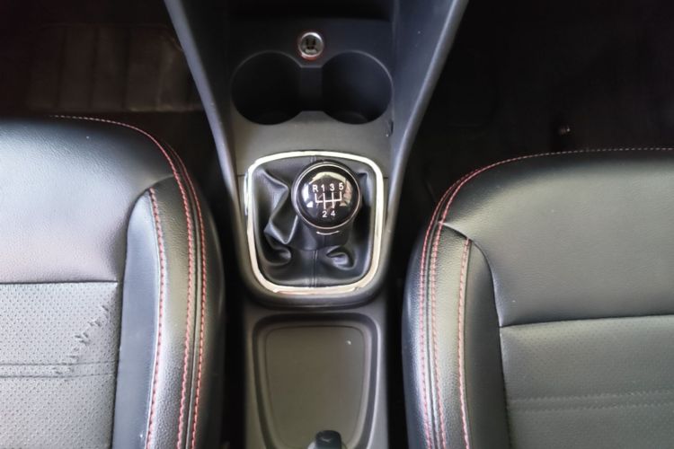 Volkswagen Polo 2014 car image #14