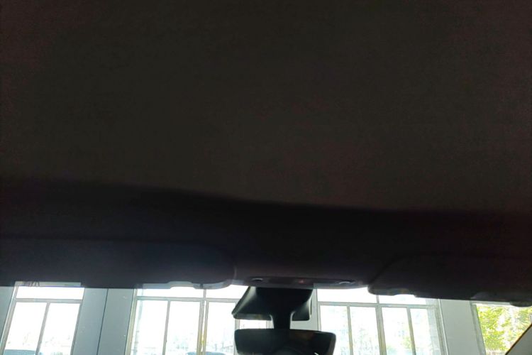 Tesla Model Y 2023 #18 Tesla Model Y 2023 car image #18