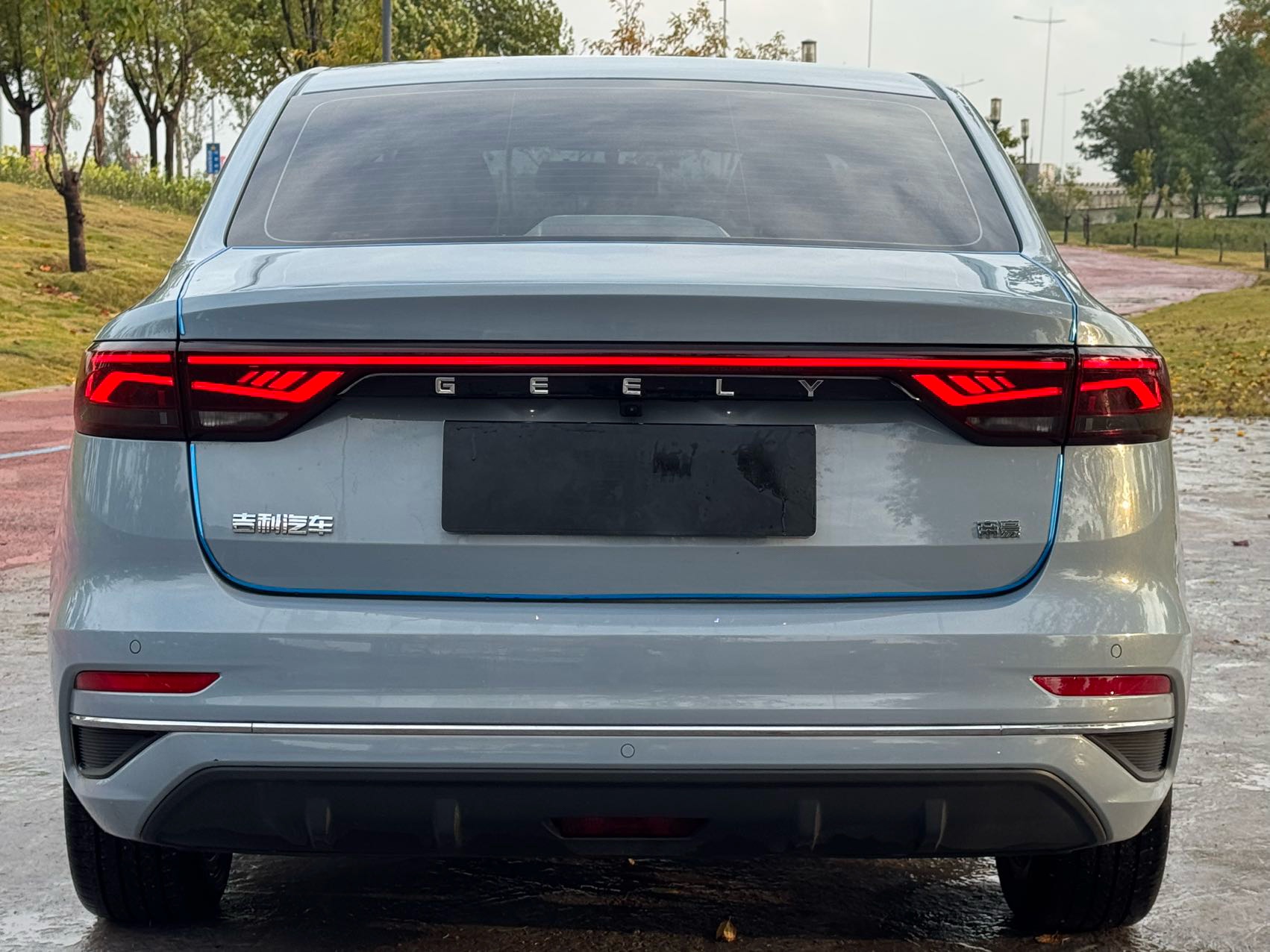 GEELY Emgrand 2025 immagine di auto #5