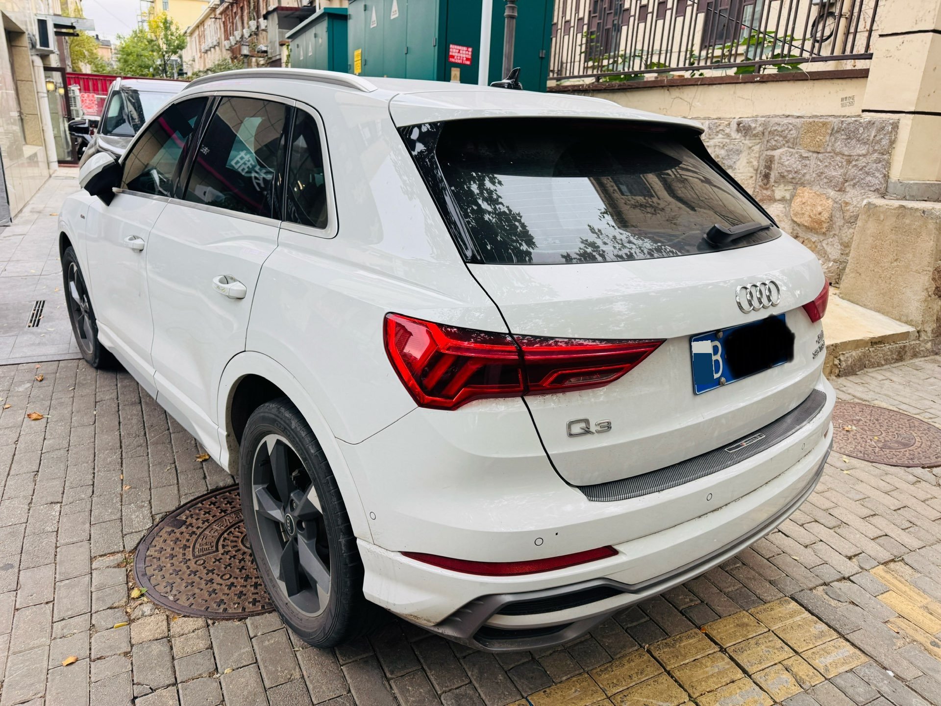 2022 car image #2