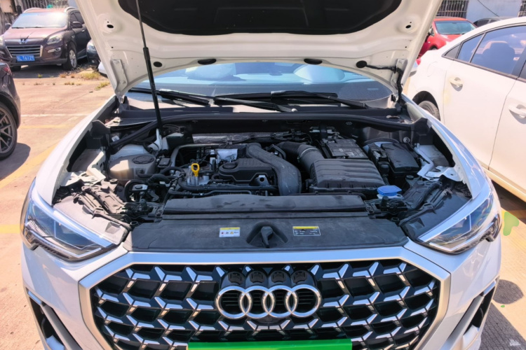 Audi Q3 2024 #20 Audi Q3 2024 car image #20