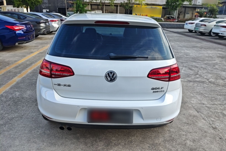 Volkswagen Golf 2016 car image #6
