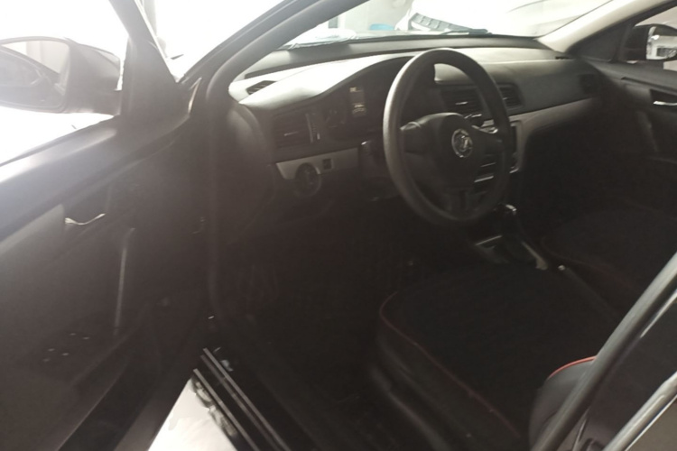 Volkswagen Lavida 2016 car image #12