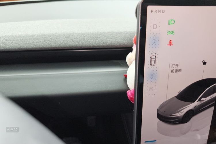 Tesla Model 3 2024 #16 Tesla Model 3 2024 car image #16