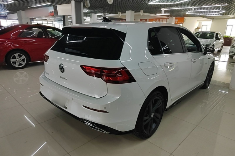 Volkswagen Golf 2021 car image #7