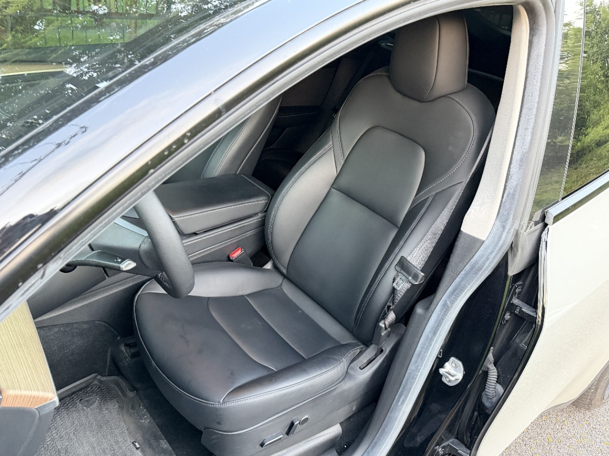 Tesla Model Y 2022 #6 Tesla Model Y 2022 car image #6