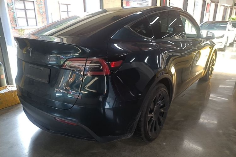 Tesla Model Y 2023 #7 Tesla Model Y 2023 car image #7