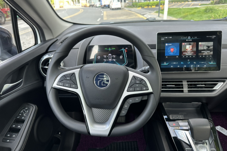 BYD Yuan New Energy 2019 #21 BYD Yuan New Energy 2019 car image #21