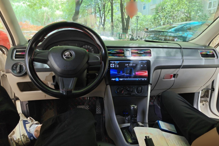 Skoda Rapid 2016 #7 Skoda Rapid 2016 image de voiture #7