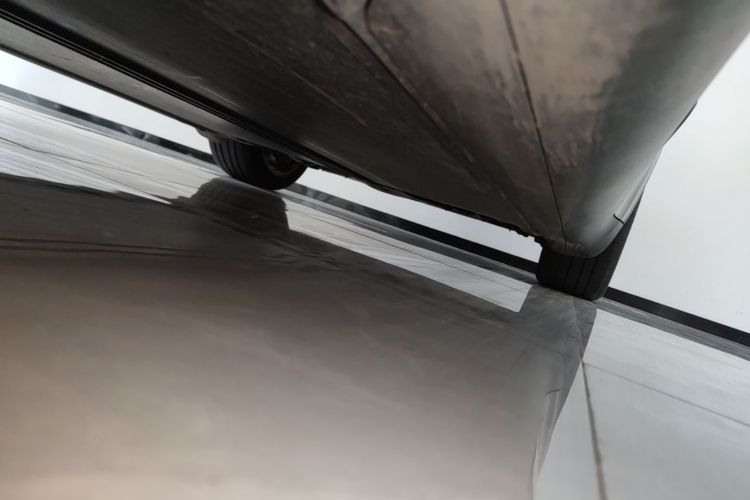Tesla Model Y 2023 car image #27