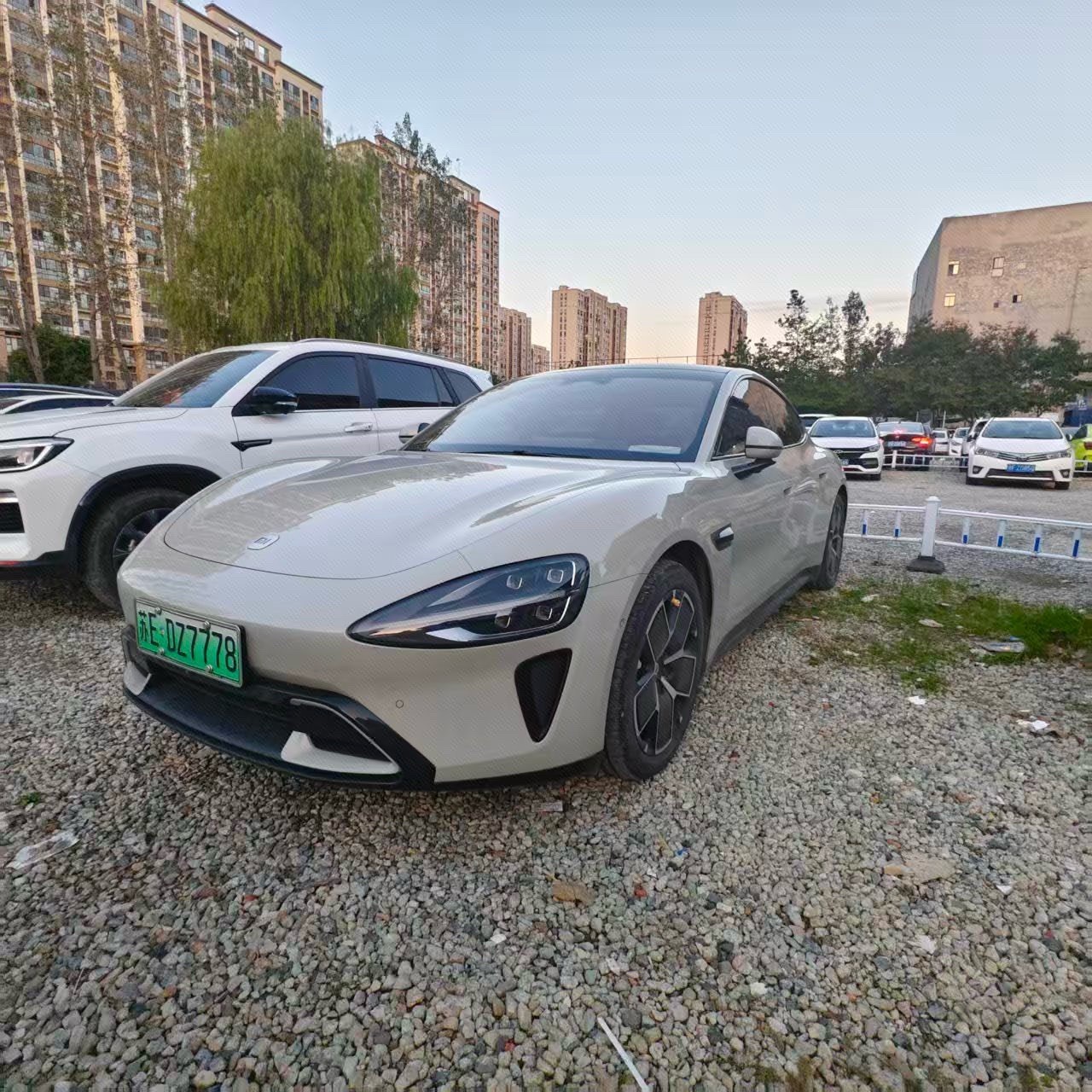 MI SU7 2024 car image 