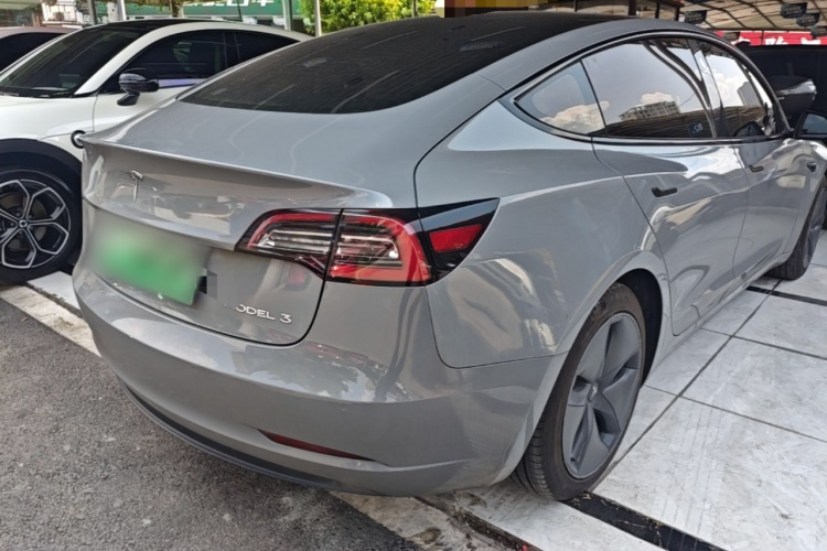 Tesla Model 3 2020 car image #5