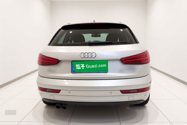 Audi Q3 2018 car image #6