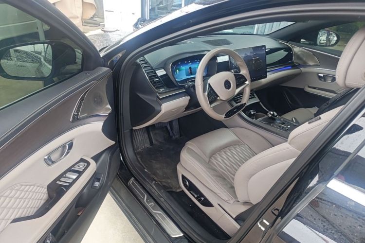 BYD Han 2024 car image #16