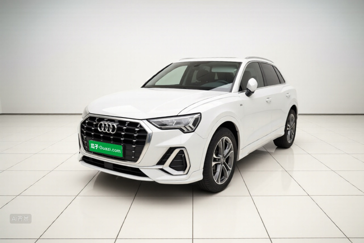 Audi Q3 2021 car image #2