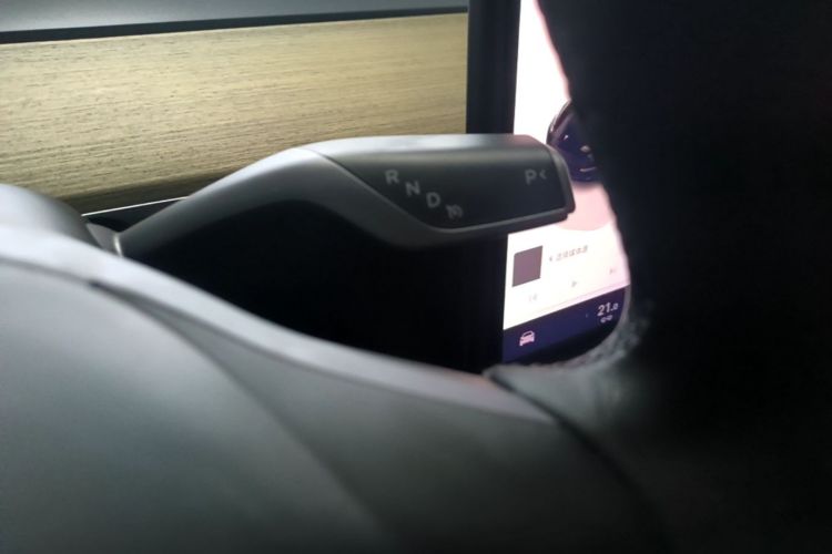 Tesla Model Y 2023 #14 Tesla Model Y 2023 car image #14