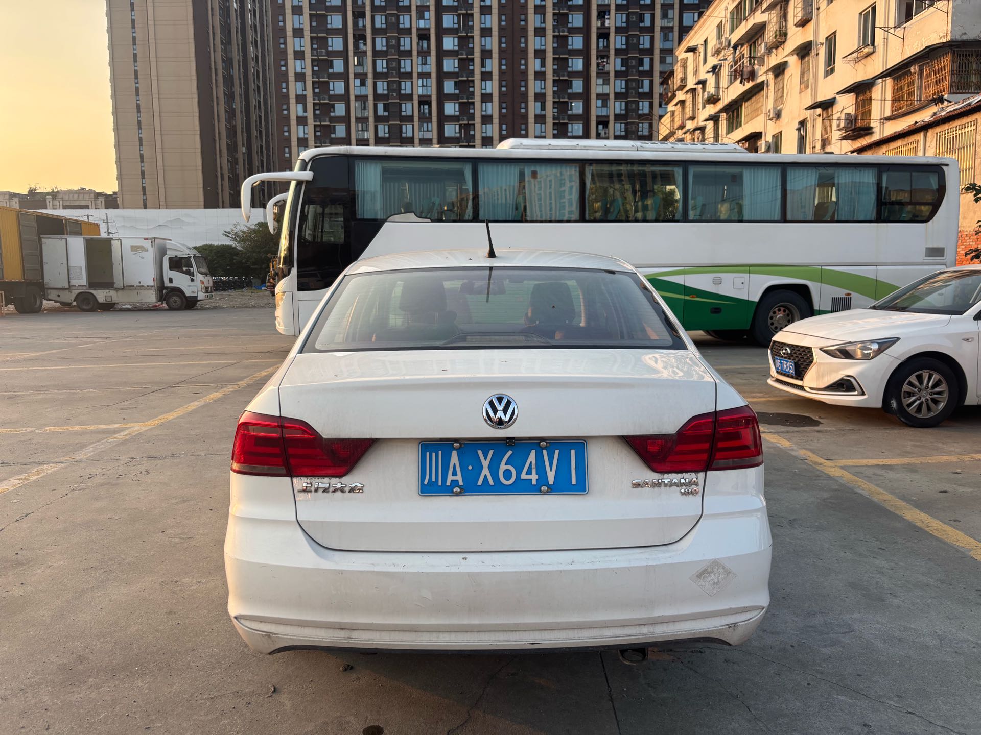 Volkswagen Santana 2018 imagen de coche #8