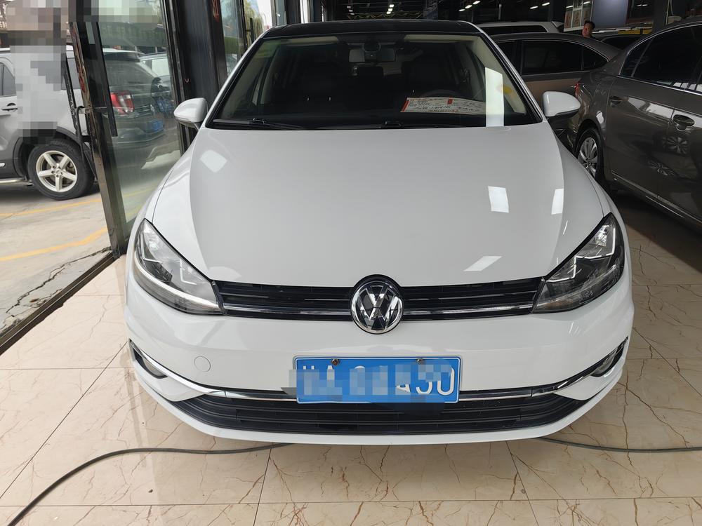 Volkswagen Golf 2019 immagine di auto #2