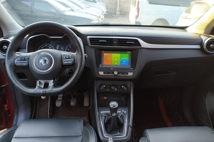 MG ZS 2017 #10 MG ZS 2017 car image #10