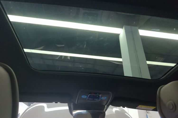 BYD Han 2024 immagine di auto #20