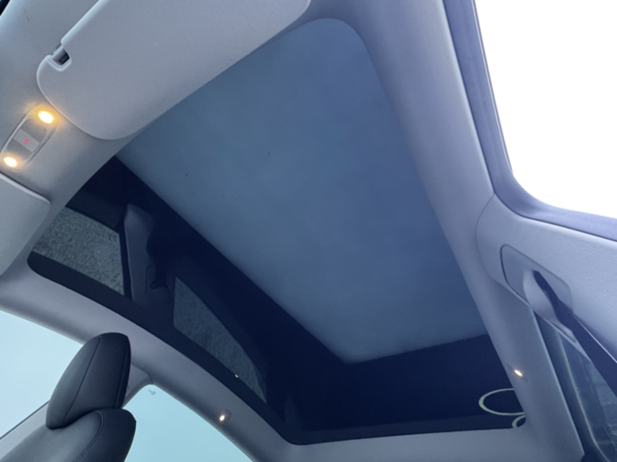 Tesla Model Y 2023 #9 Tesla Model Y 2023 car image #9