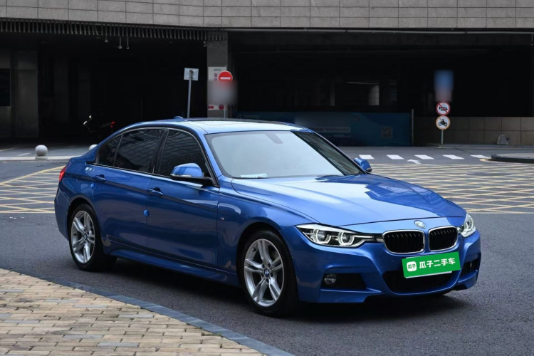 BMW 3 Series 2019 car image #6