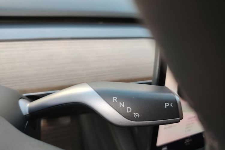 Tesla Model 3 2023 imagem de carro #18