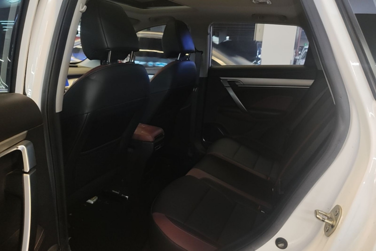 GEELY Coolray 2022 car image #17